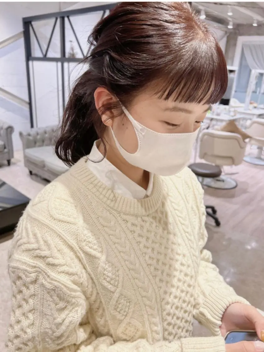 セミロング mayu🤍 透明感カラーのヘアスタイル