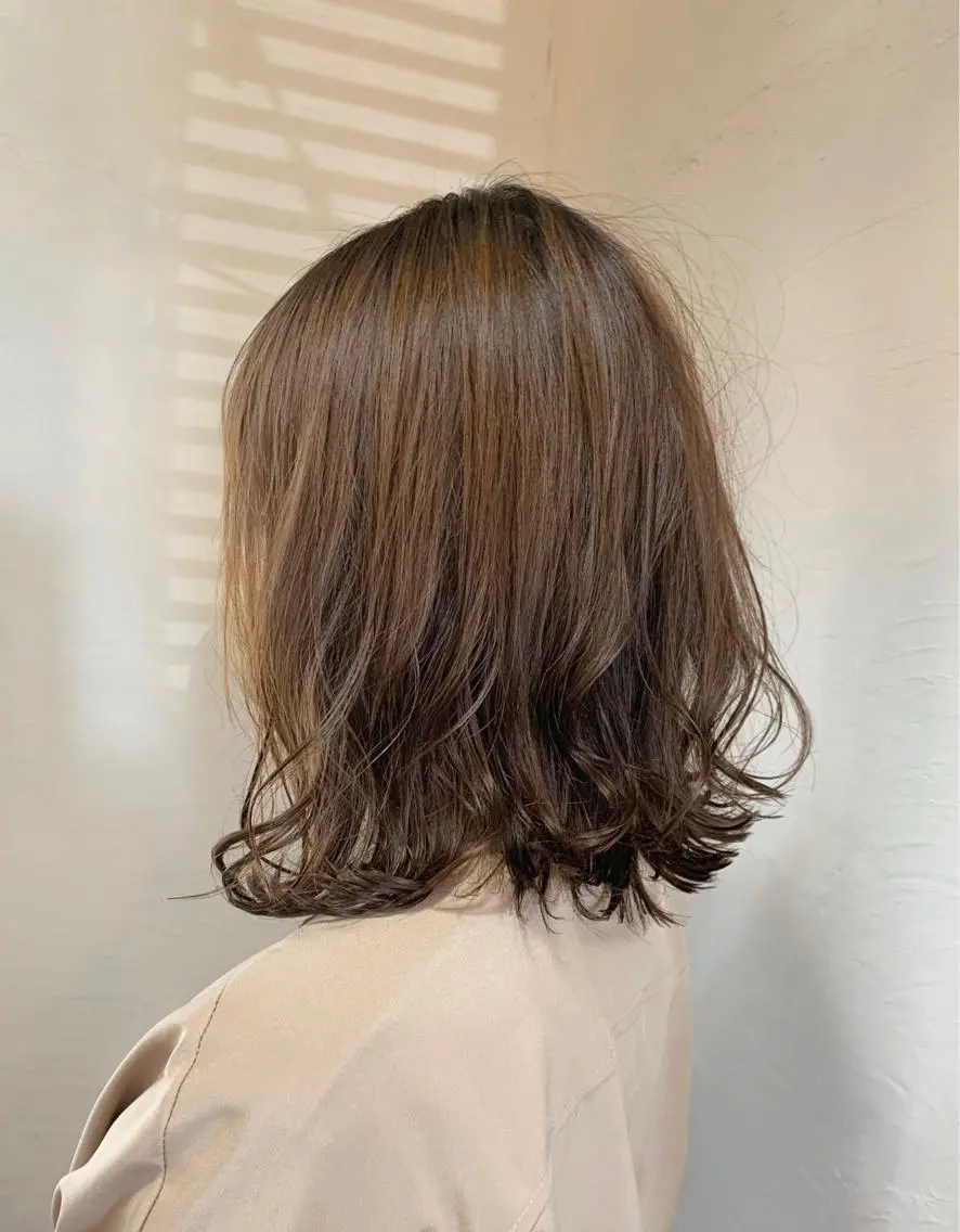 ミディアム カラー パーマ ボブ 菅野 愛のヘアスタイル
