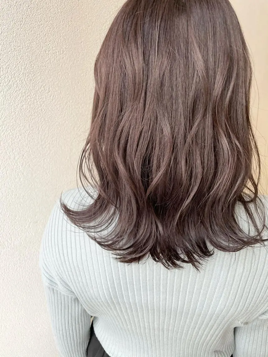 ミディアム カラー ブリーチ 透明感カラー 沢田 瞳のヘアスタイル