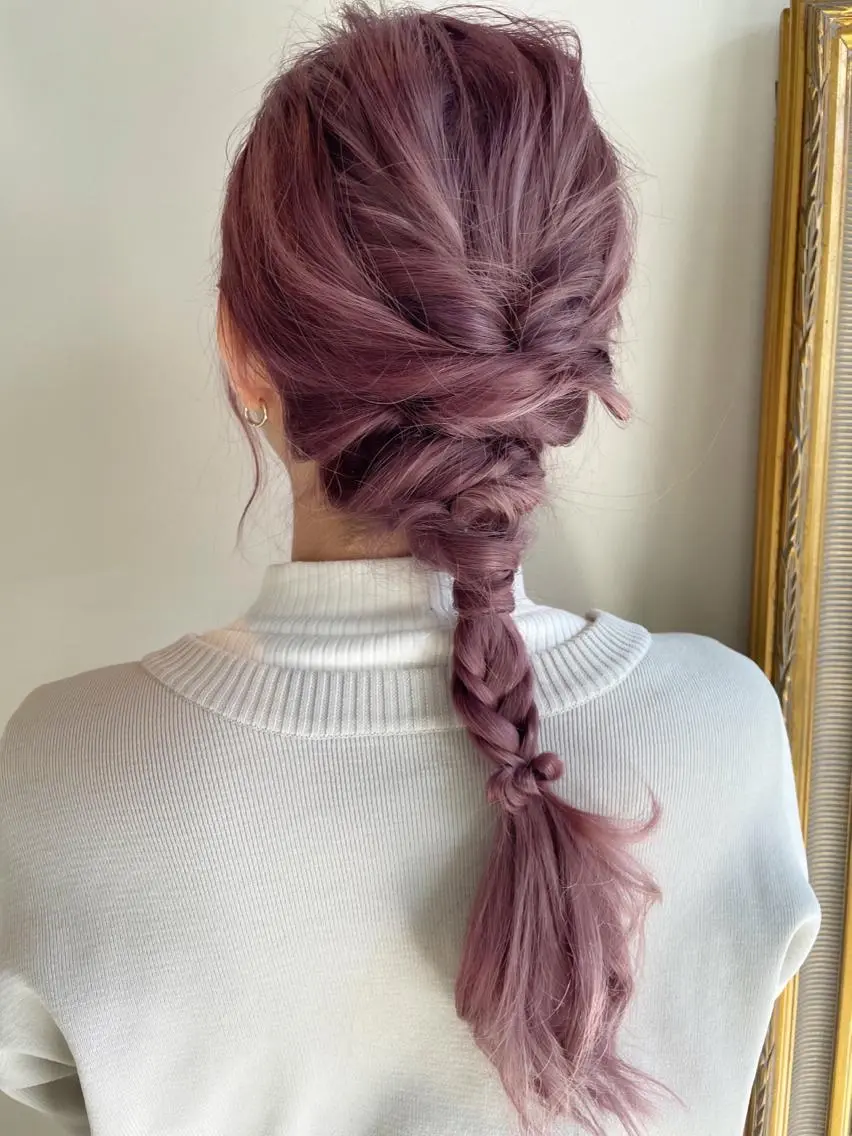 ロング カラー ヘアアレンジ ブリーチ ケアブリーチ バイオレットカラー カット ヘアカラー トリートメント ::: gally :::のヘアスタイル