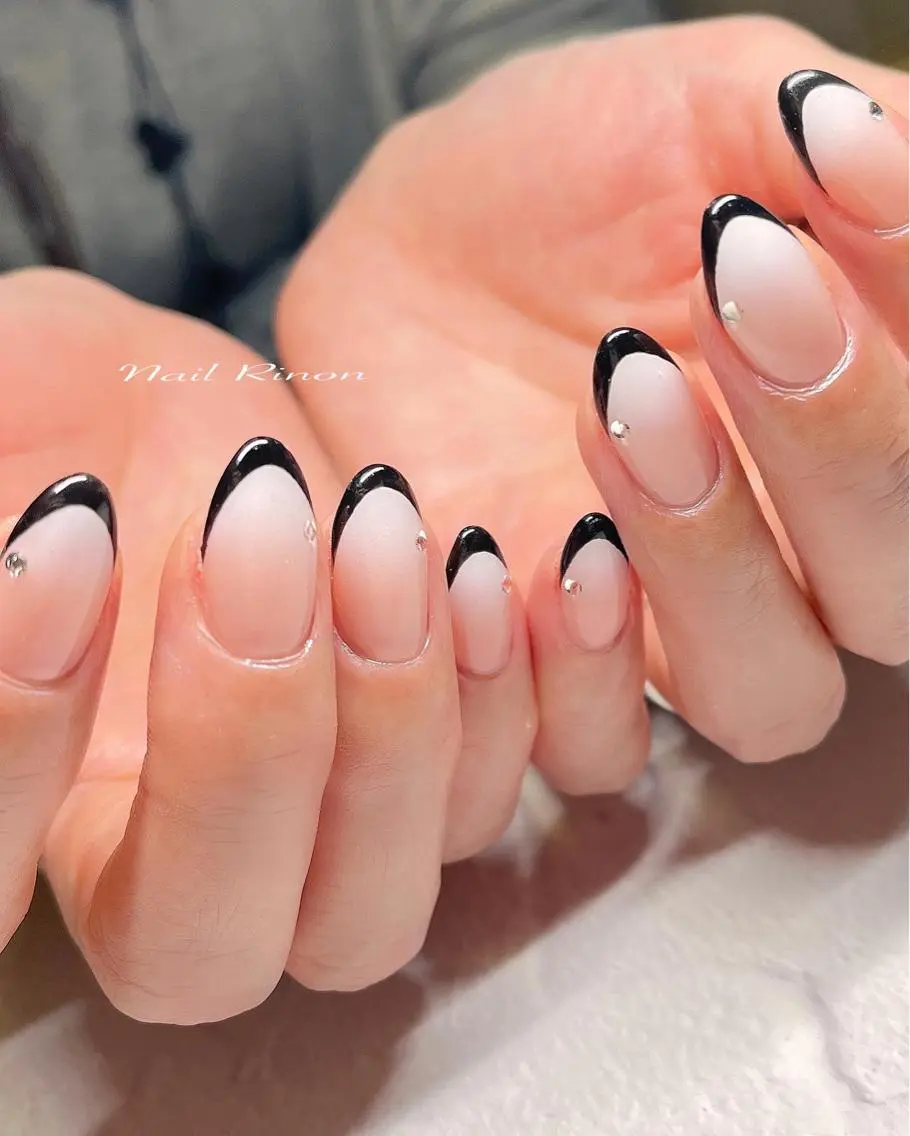 ネイル フレンチネイル グラデーション ホワイト ハンドネイル Nail Rinonのネイルデザイン