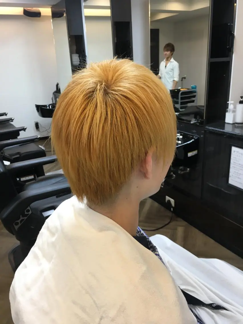 カラー メンズ 岡 康太のヘアスタイル
