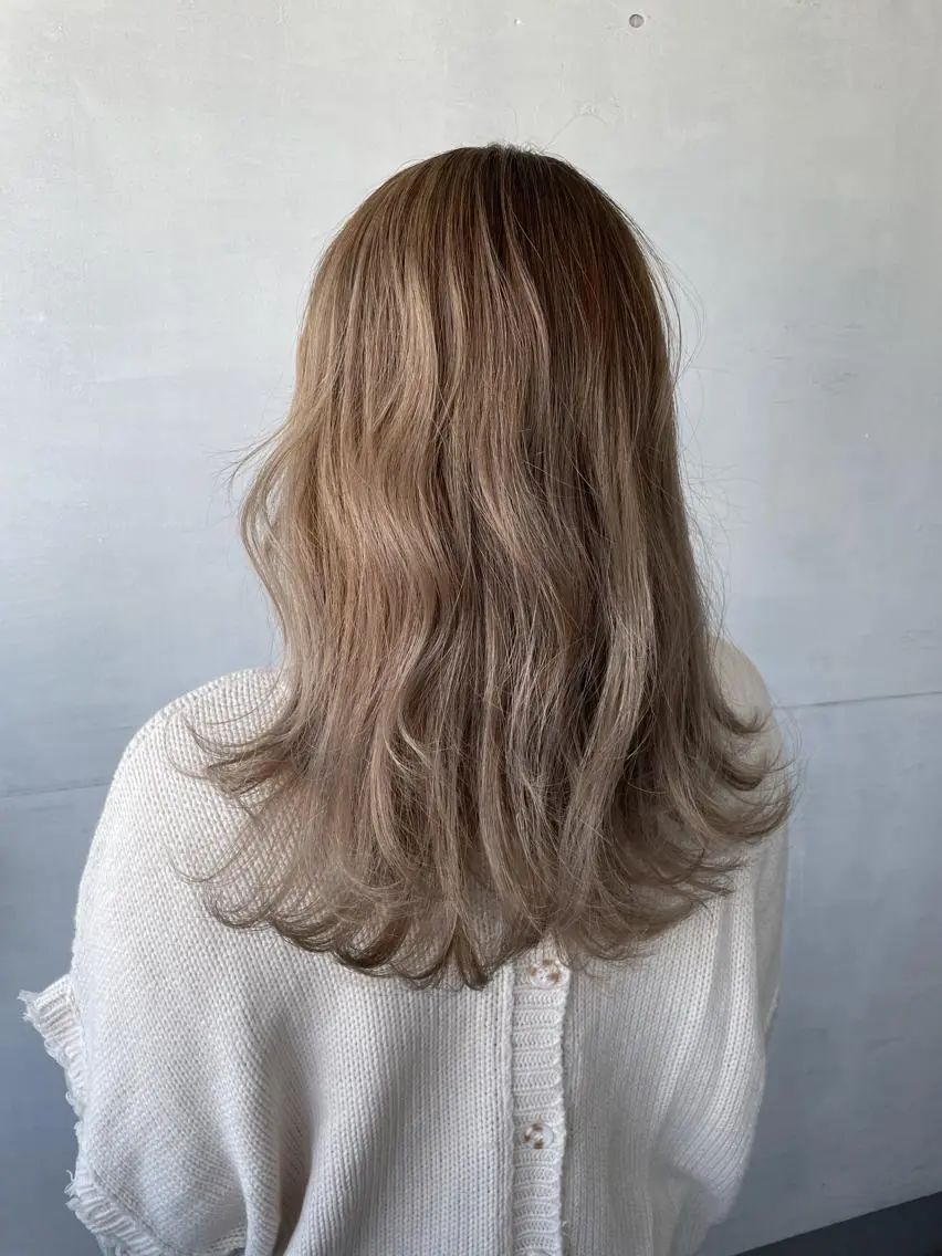 ロング カラー カット ヘアカラー トリートメント かわさき ともやのヘアスタイル