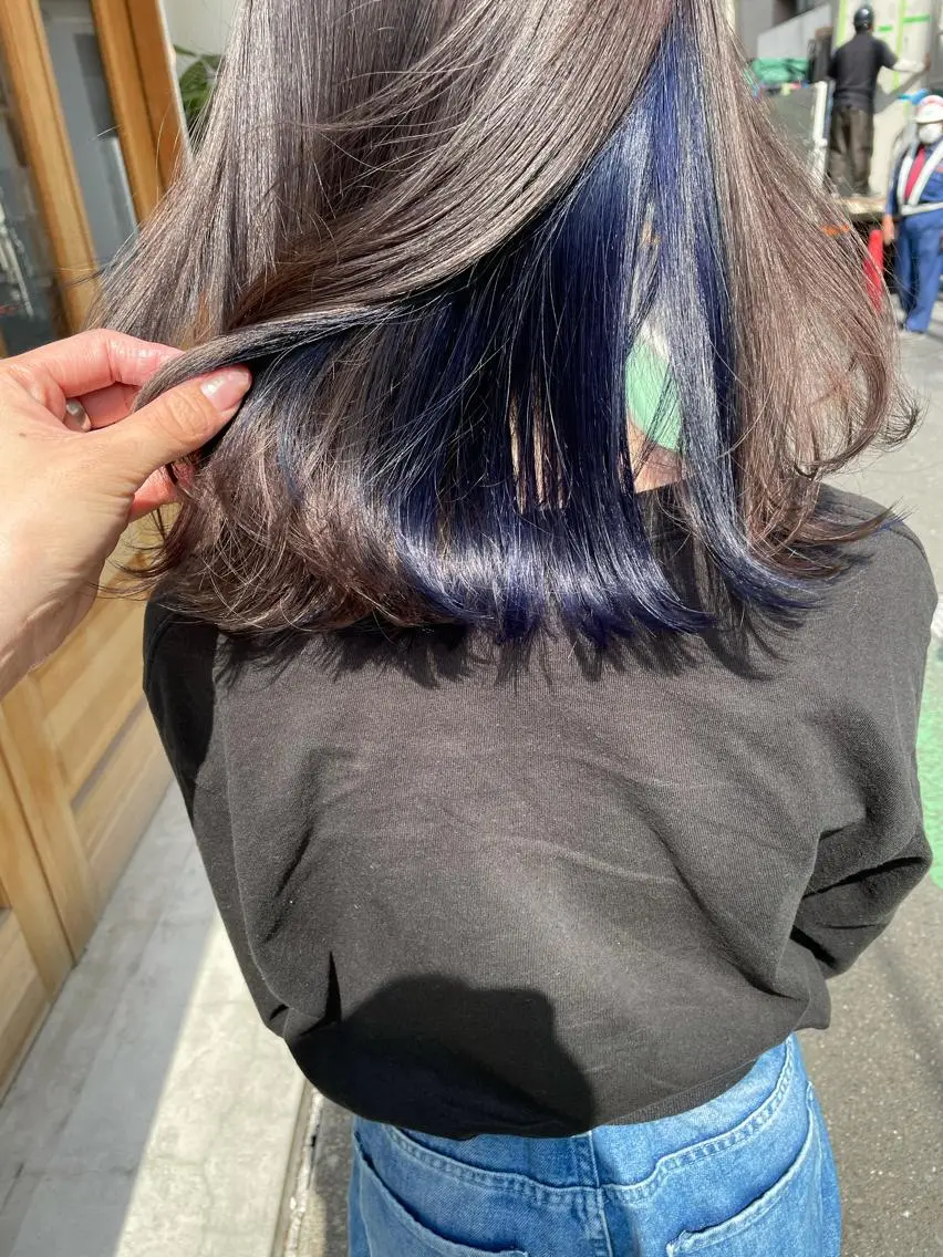 ミディアム カラー アッシュ アッシュグレー ブルーカラー インナーカラー ネイビーカラー 中目黒🌼 🌼ハナのヘアスタイル