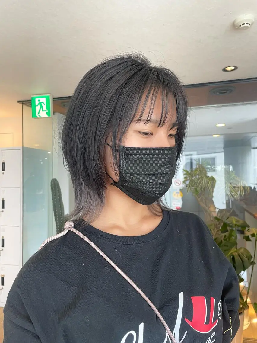ミディアム ボブ ウルフカット 前田 菜奈子のヘアスタイル