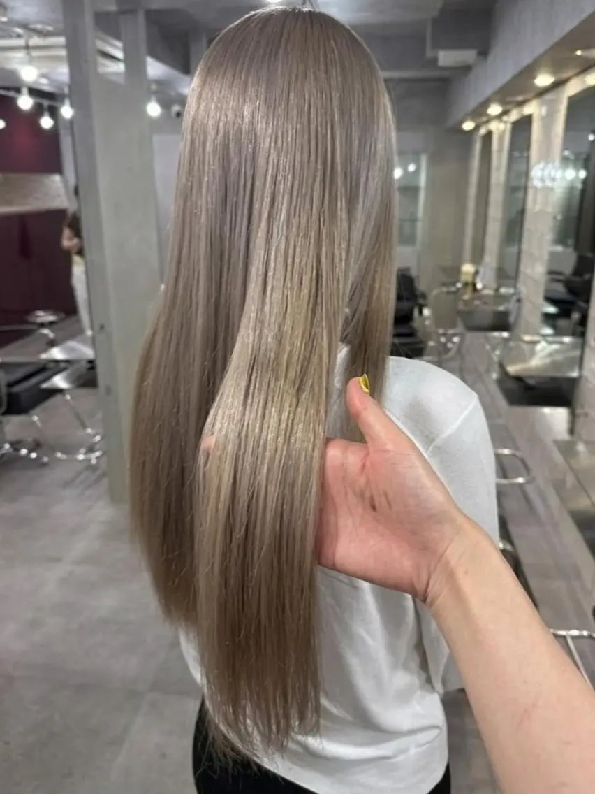 カラー ハイトーン特化🤍 Ayakaのヘアスタイル