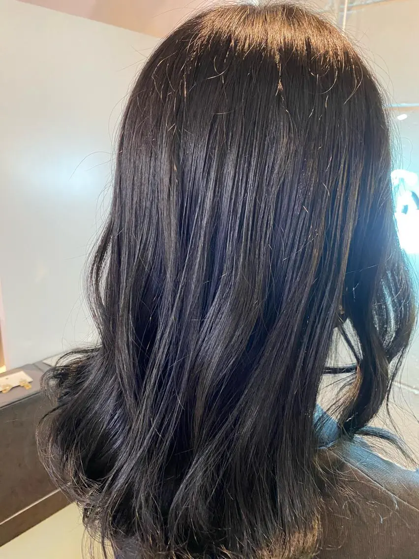 セミロング カラー ヘアアレンジ 黒髪 ネイビーカラー 久米 治仁のヘアスタイル