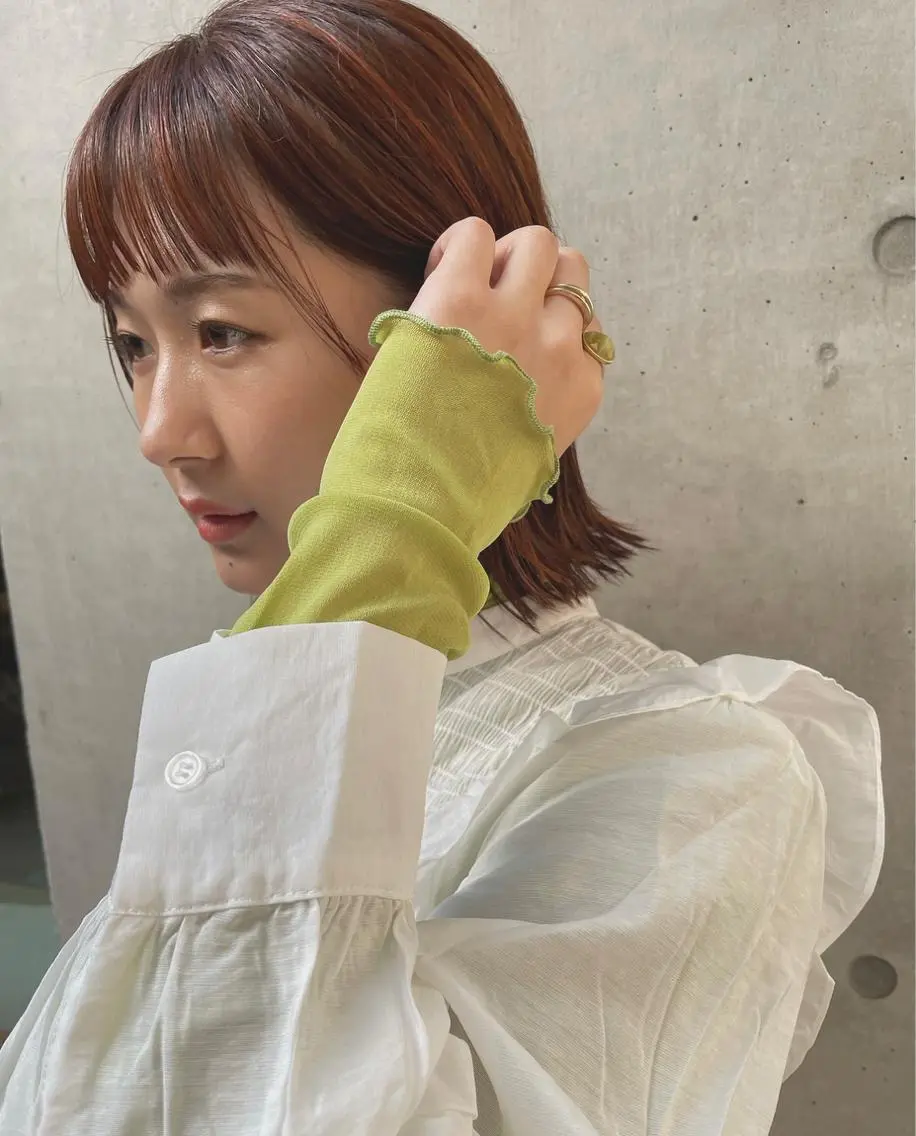ショート カラー ブリーチ 透明感カラー グレージュ ハイトーンカラー インナーカラー ayaka ［sou］のヘアスタイル