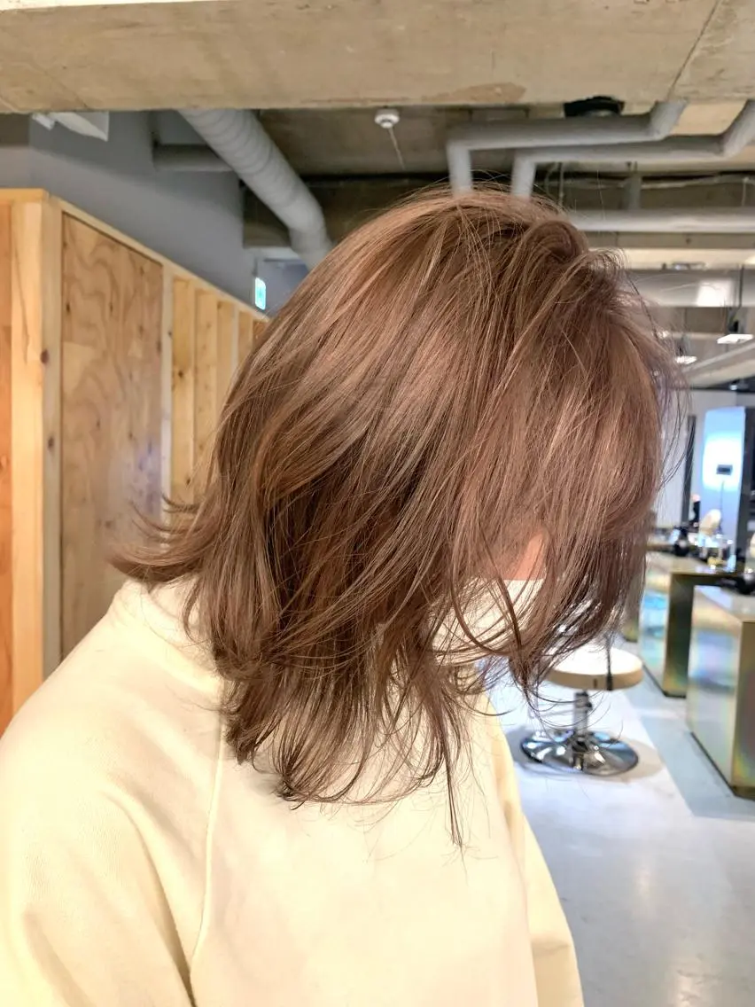 ミディアム カラー ヘアカラー トリートメント よしだ とおいのヘアスタイル