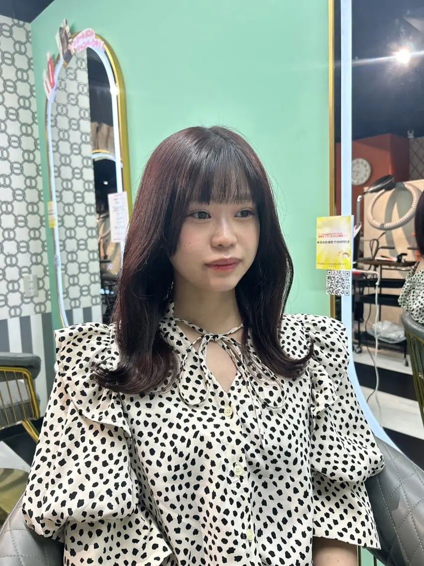 ミディアム ヘアカラー 🪽新宿 プルエクステ🫧のヘアスタイル
