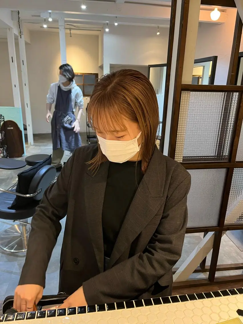 ミディアム カット ヘアカラー 金田 夏野のヘアスタイル
