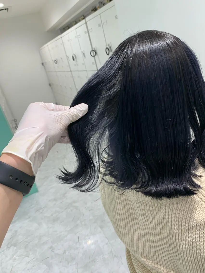セミロング カラー パーマ ヘアアレンジ ネイル マツエク・マツパ 韓国風ベージュ🤎 赤みなし🌿横浜🤎のヘアスタイル