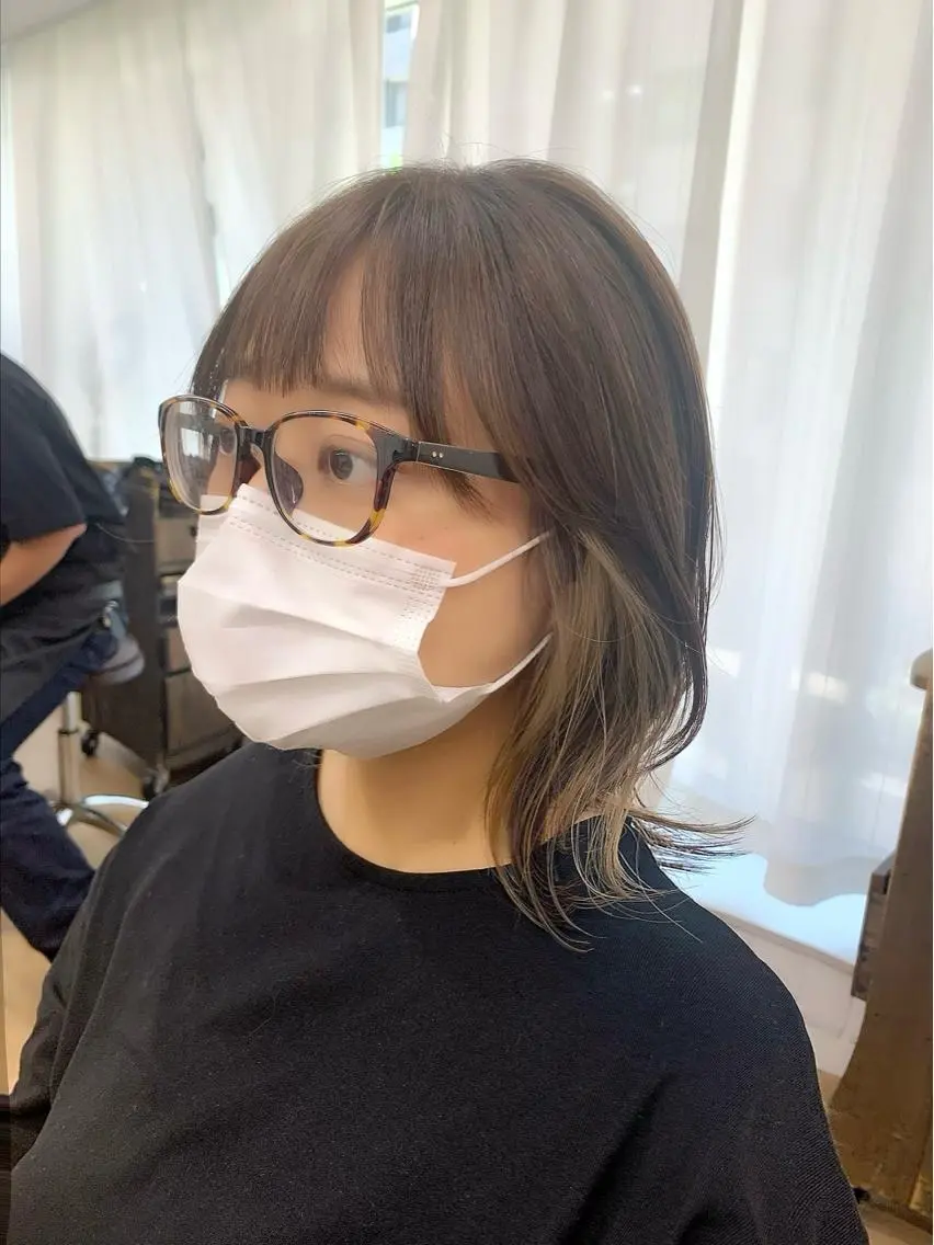 セミロング カラー パーマ ヘアアレンジ メンズ キッズ ネイル マツエク・マツパ カット ヘアカラー レイヤーカット/ 巻ける縮毛矯正のヘアスタイル