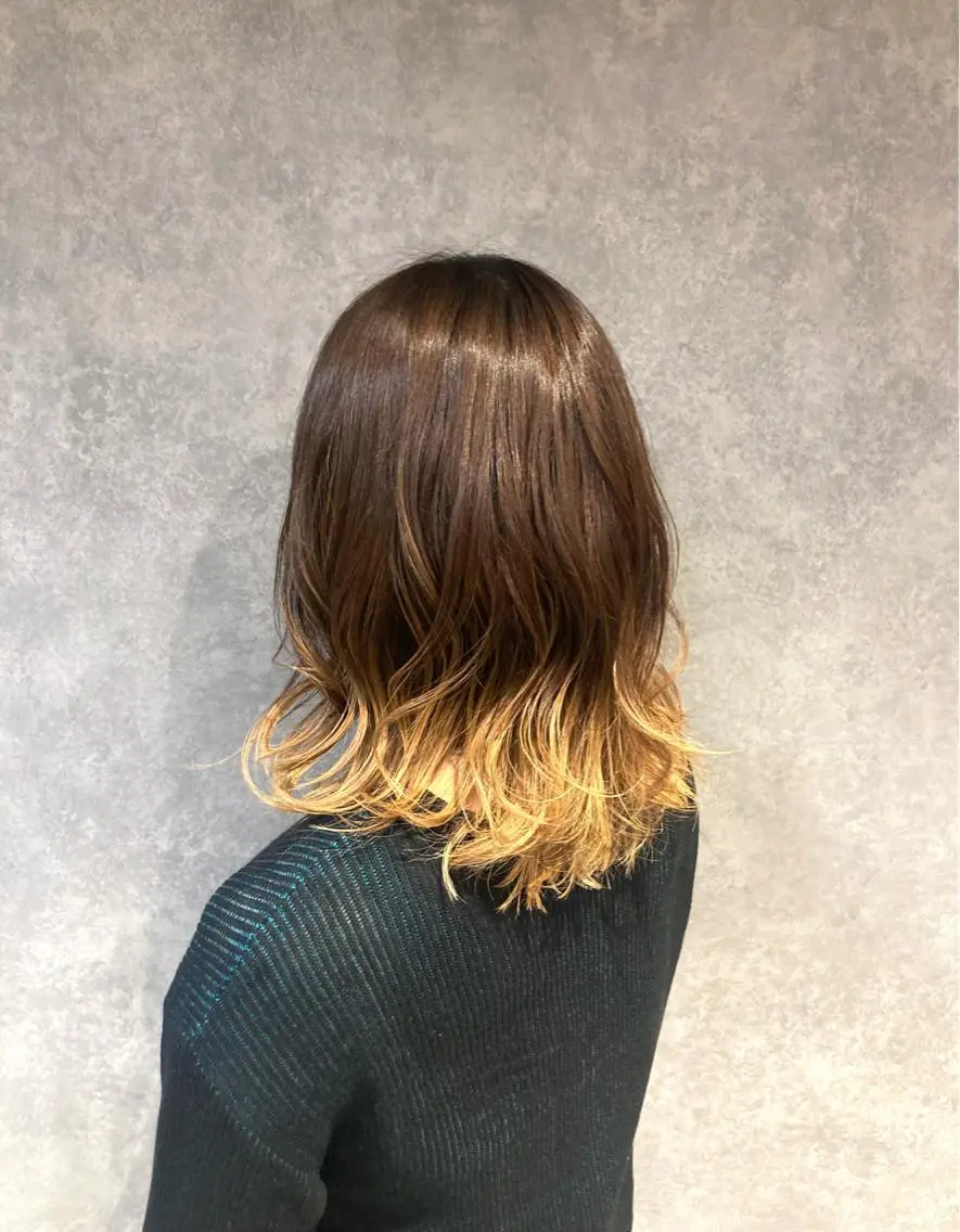 セミロング レイヤーカット Romy まるのヘアスタイル