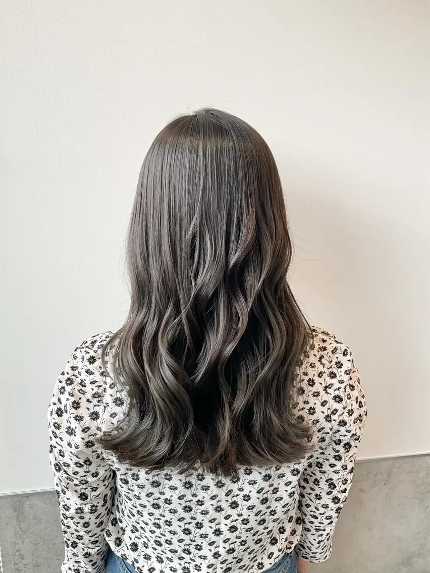 ロング カラー ダークグレー ダークグレージュ グレージュ ヘアカラー トリートメント ヘアセット yoshi ☆のヘアスタイル
