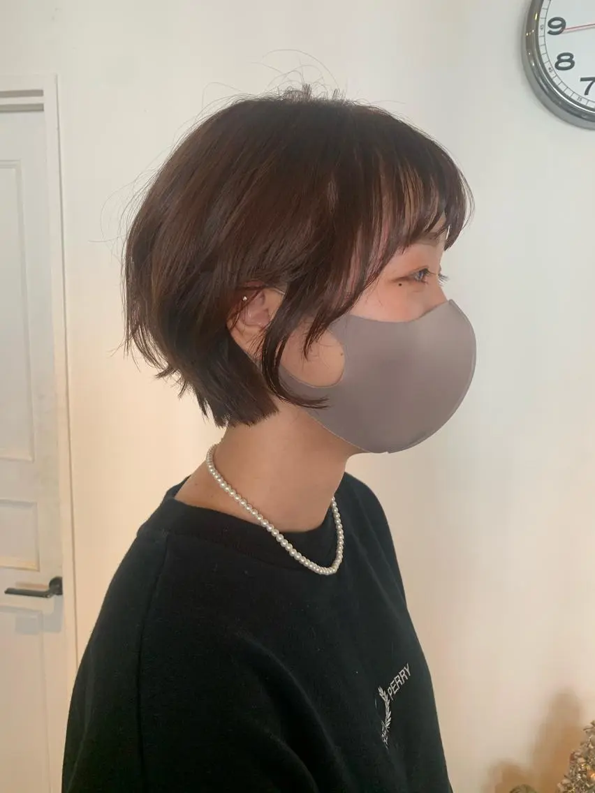 ショート カラー パーマ ヘアアレンジ メンズ キッズ ネイル マツエク・マツパ ショートヘア カジュアル ショートネイル ウルフレイヤーカット /チヒロのヘアスタイル