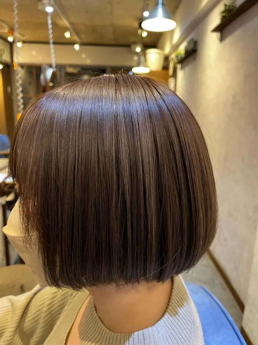 ショート カラー グレージュ ハイライトカラー ハイライト 佐藤槙哉 サトウシンヤのヘアスタイル