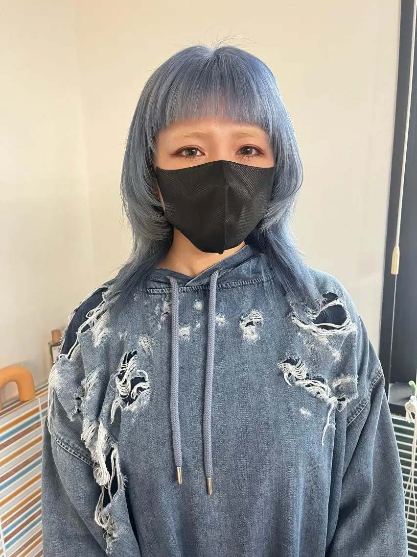 ミディアム カラー ブリーチ ブルーカラー ヘアカラー トリートメント 🩷ハイトーン透明感 レイヤー🩷ユリカのヘアスタイル