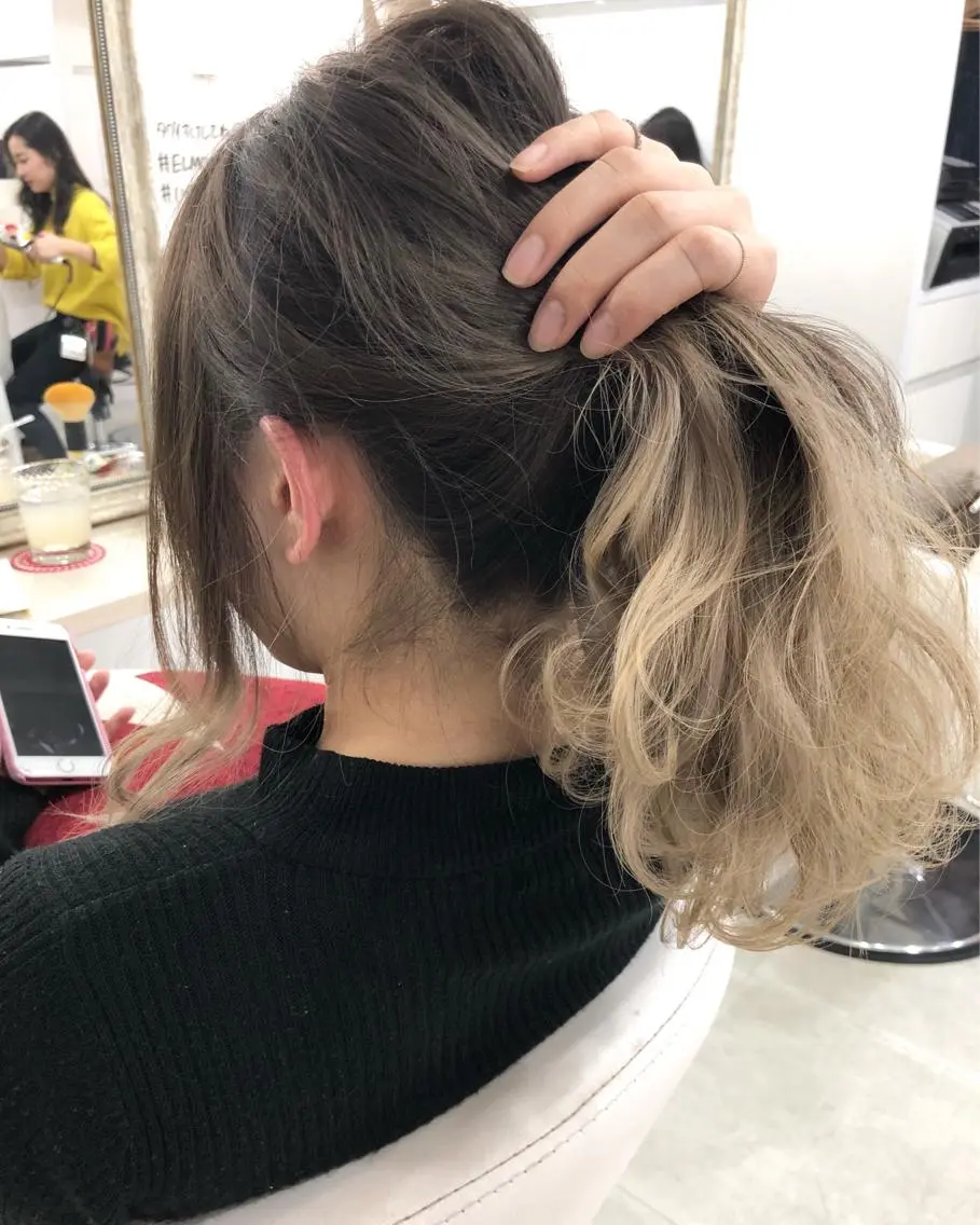 セミロング カラー 髪質改善 中川 翔のヘアスタイル