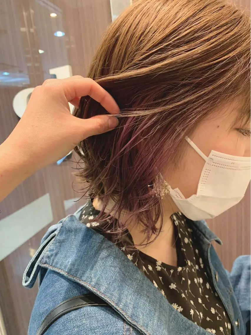 ショート カラー インナーカラー パープルカラー 藤本 麻衣のヘアスタイル
