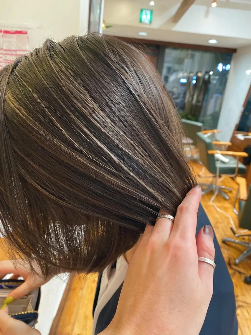 ショート カラー ハイライトカラー ボブ ハイライト メンズカット特化柏駅 徒歩3分LOUのヘアスタイル