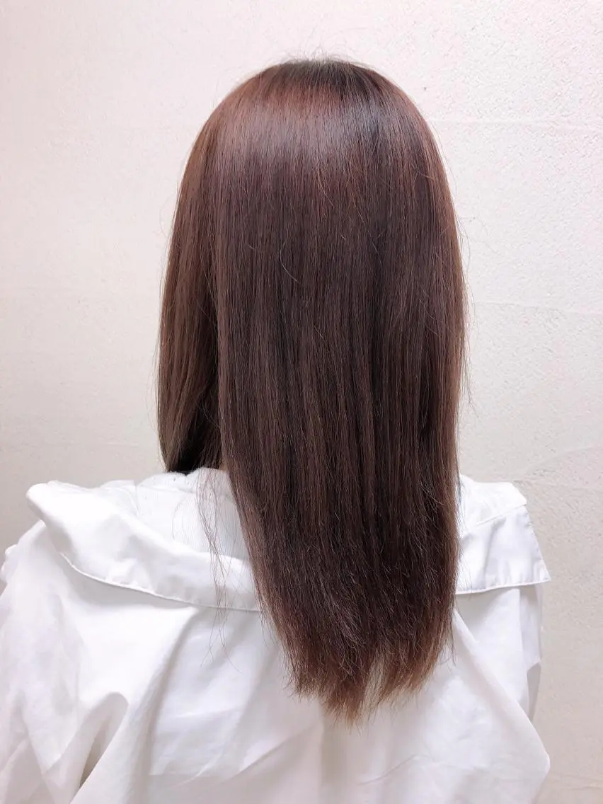セミロング カット 阿部 美咲のヘアスタイル