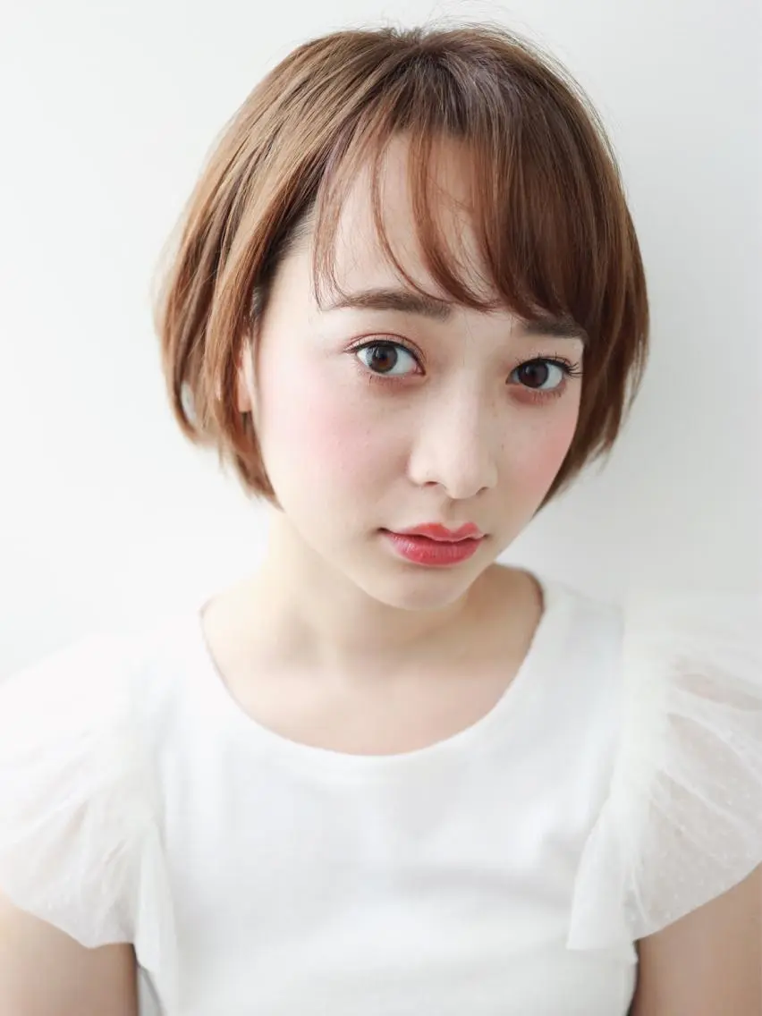 ショート ボブ ショートヘア アンブレラカラー💫 フェイスフレーミングのヘアスタイル
