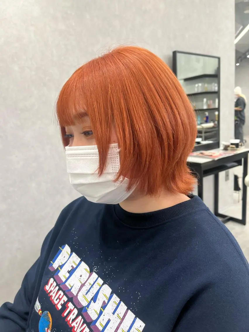 カラー ブリーチ オレンジ 中村 彩夏のヘアスタイル