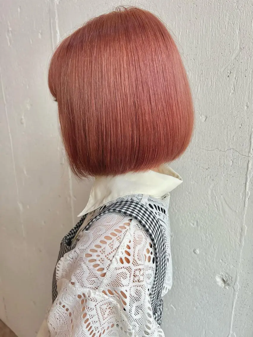 ショート ヘアカラー フジサキ ケンのヘアスタイル