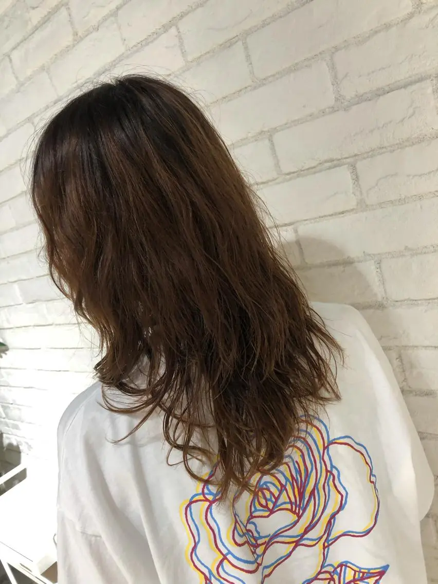 ロング パーマ デジタルパーマ 飯塚 七海のヘアスタイル