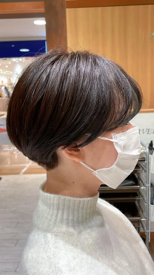 ショート カラー 🍀小顔ショート🍀 有賀祐貴のヘアスタイル