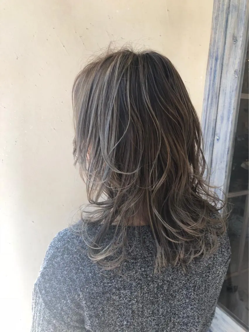 カラー 小林 あんなのヘアスタイル