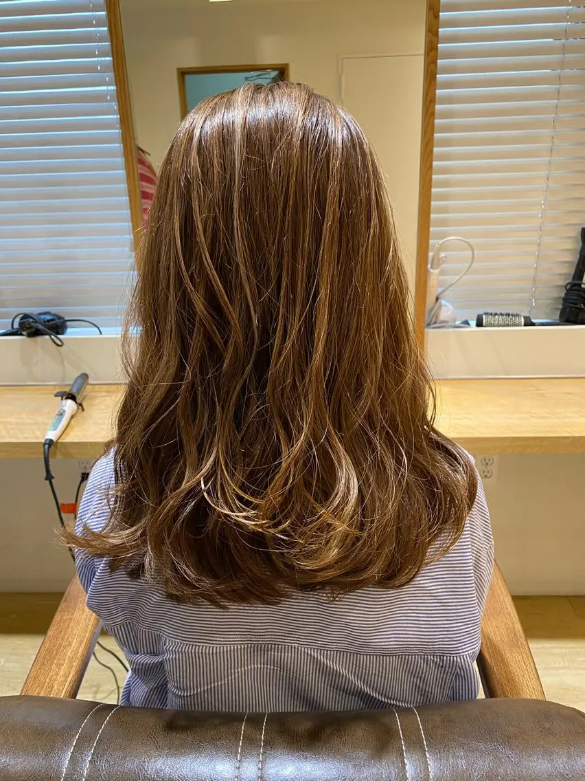 セミロング ヘアカラー トリートメント kawabe maikoのヘアスタイル