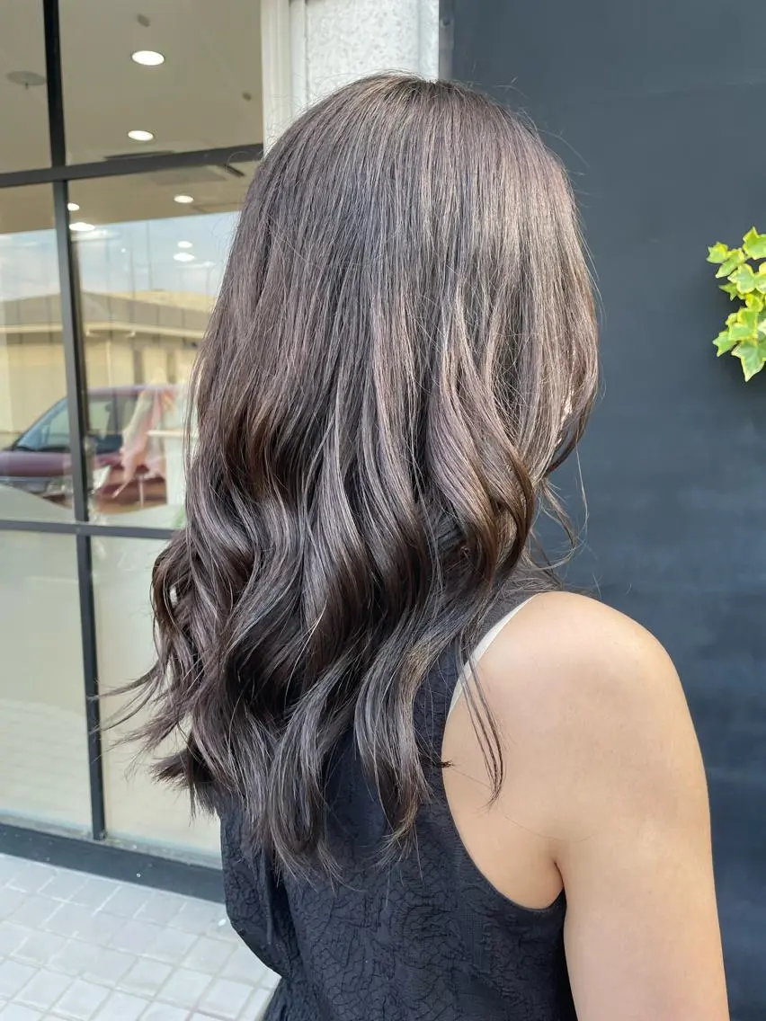 セミロング カラー 透明感カラー 佐々木 浩之のヘアスタイル