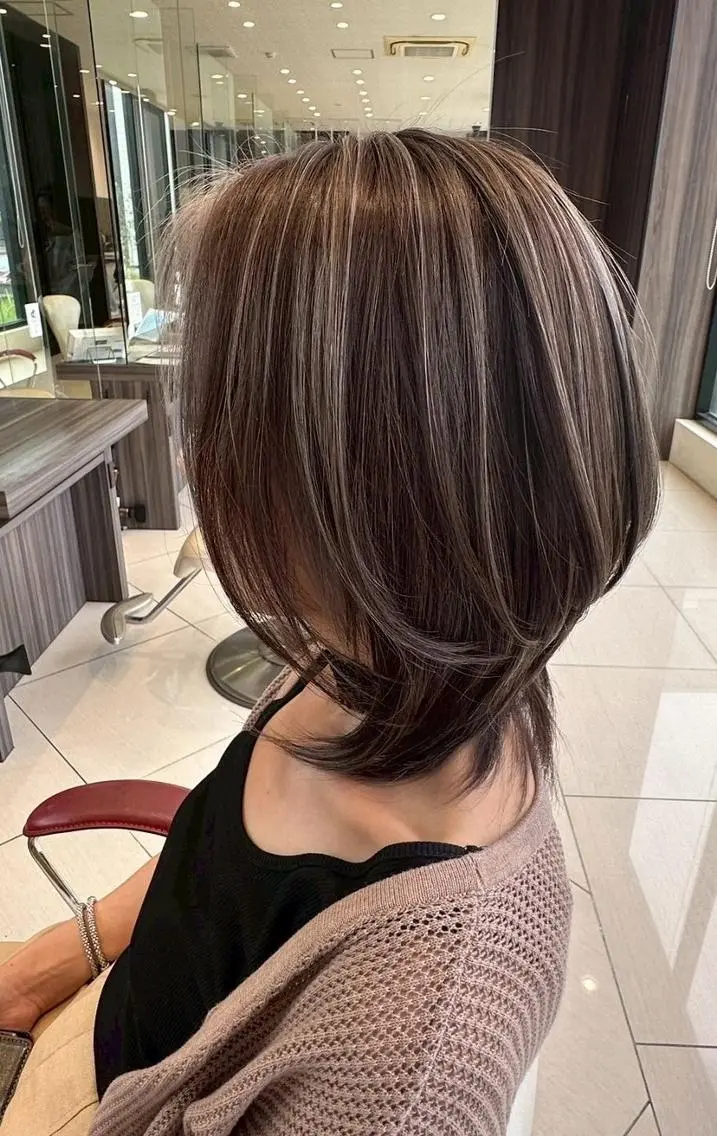 ミディアム 大川 有香のヘアスタイル
