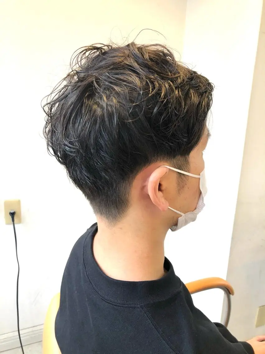 ショート パーマ メンズ カット パーマ ヘッドスパ 岩谷 愛依のヘアスタイル