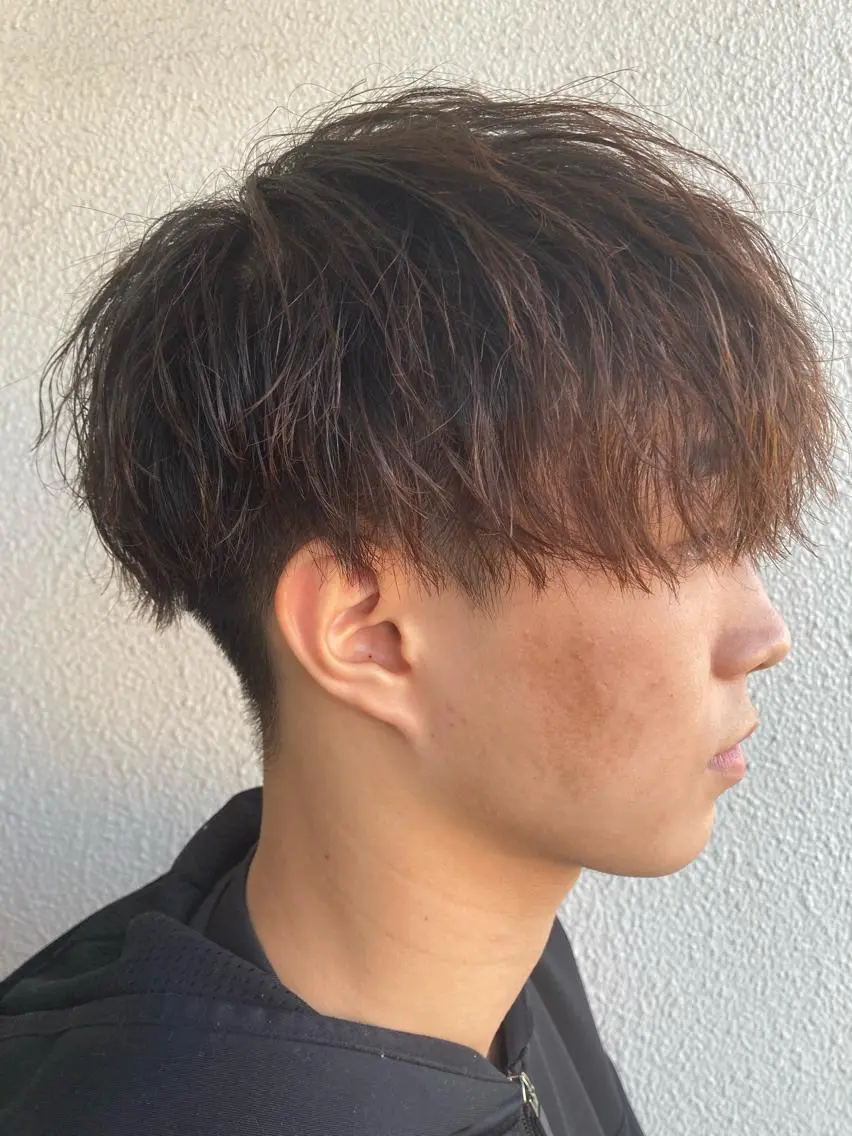 ショート パーマ メンズ メンズパーマ ツイストスパイラルパーマ スパイラルパーマ カット パーマ 内村 純也のヘアスタイル