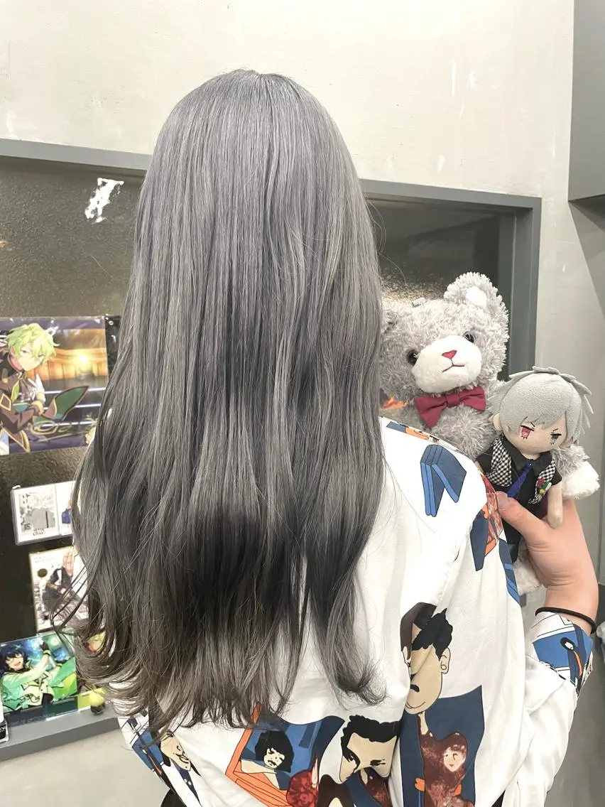 セミロング カラー ブリーチ インナーカラー 推し ブリーチ 髪質改善のヘアスタイル