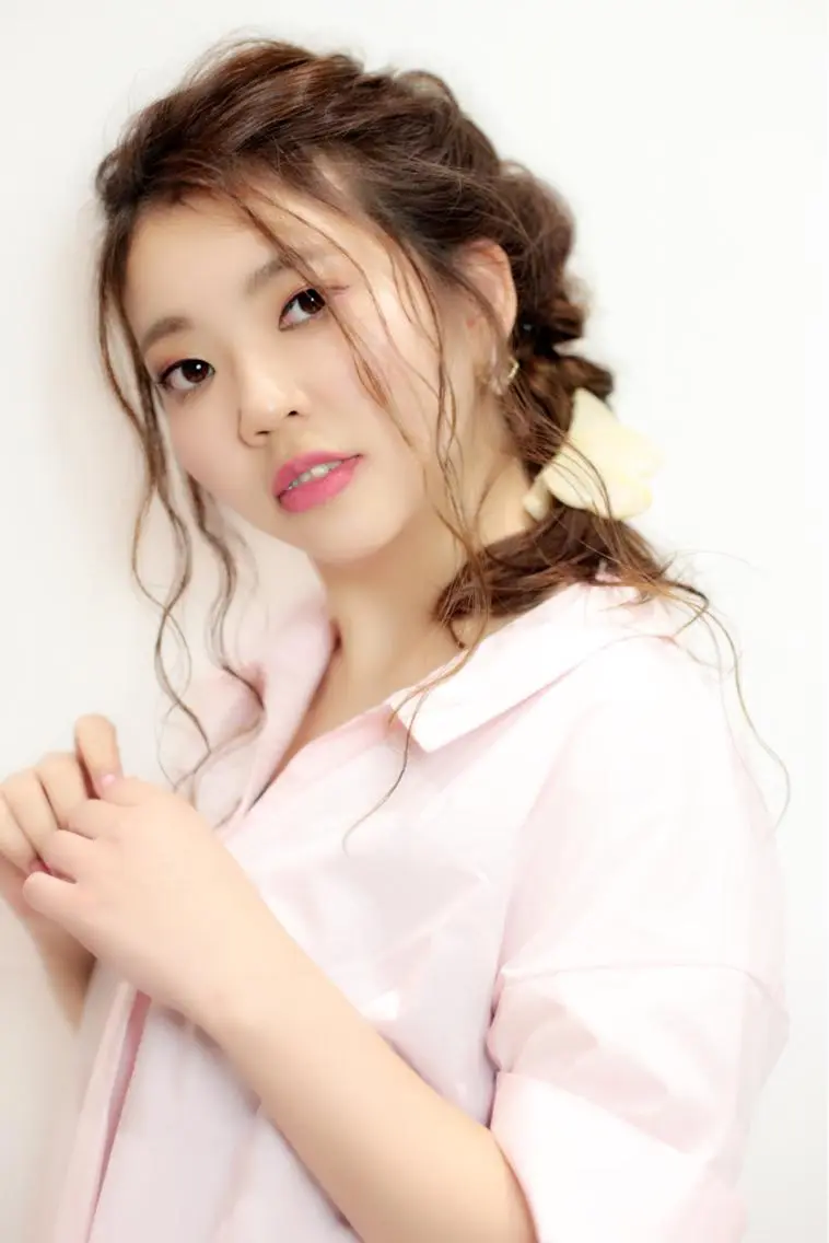 セミロング ヘアアレンジ ヘアセット ミドウチ アヤカのヘアスタイル