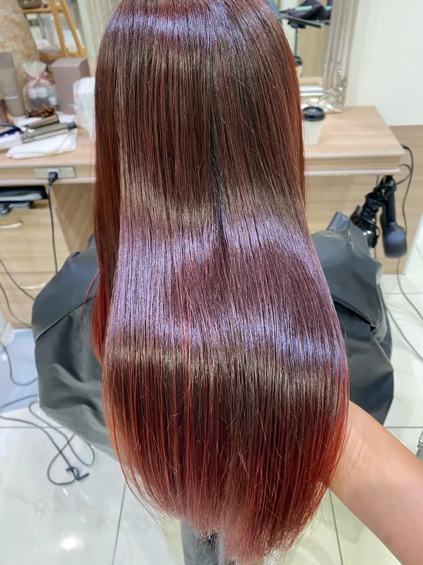 ロング ヘアカラー トリートメント 米良 志織のヘアスタイル