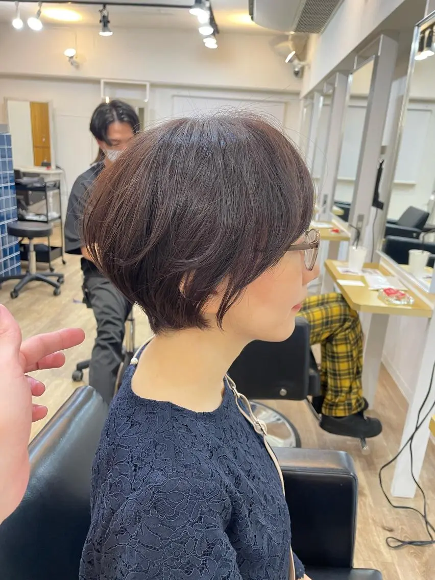 ショート カラー ブリーチ ケアブリーチ ダブルカラー ハイライトカラー イルミナカラー 中北篤志 ショートボブのヘアスタイル