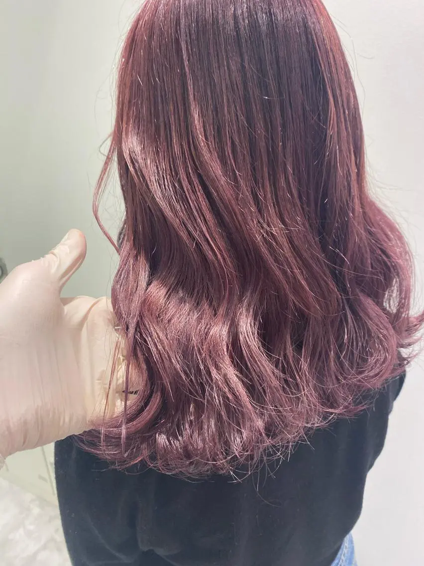 セミロング カラー パーマ ヘアアレンジ ネイル マツエク・マツパ 韓国風ベージュ🤎 赤みなし🌿横浜🤎のヘアスタイル