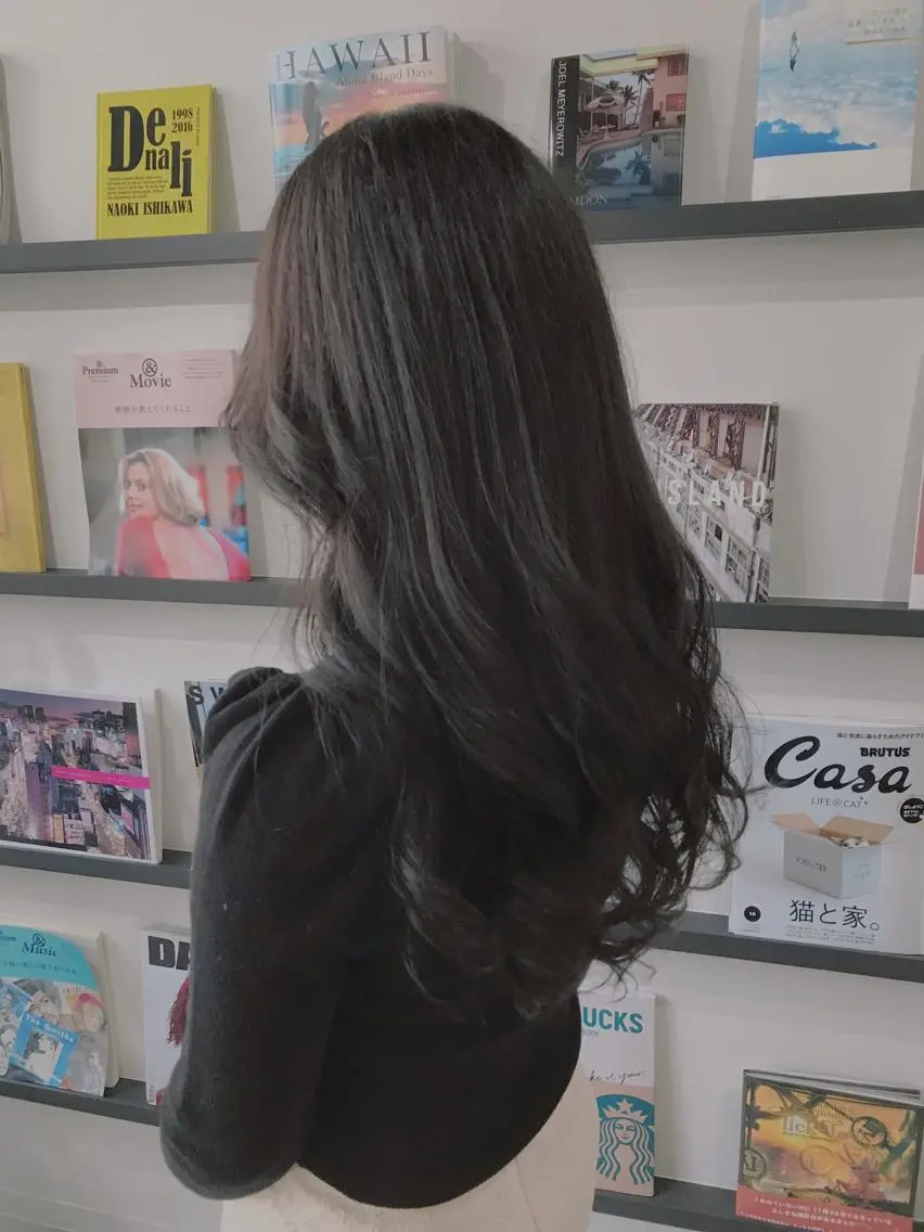 セミロング カラー アディクシーカラー アッシュ ブルーカラー ブルーアッシュ ヨシンモリ 川崎 龍馬のヘアスタイル