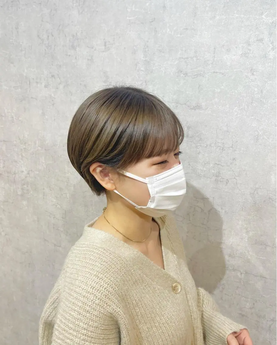 ショート カラー 佐々木 まゆかのヘアスタイル