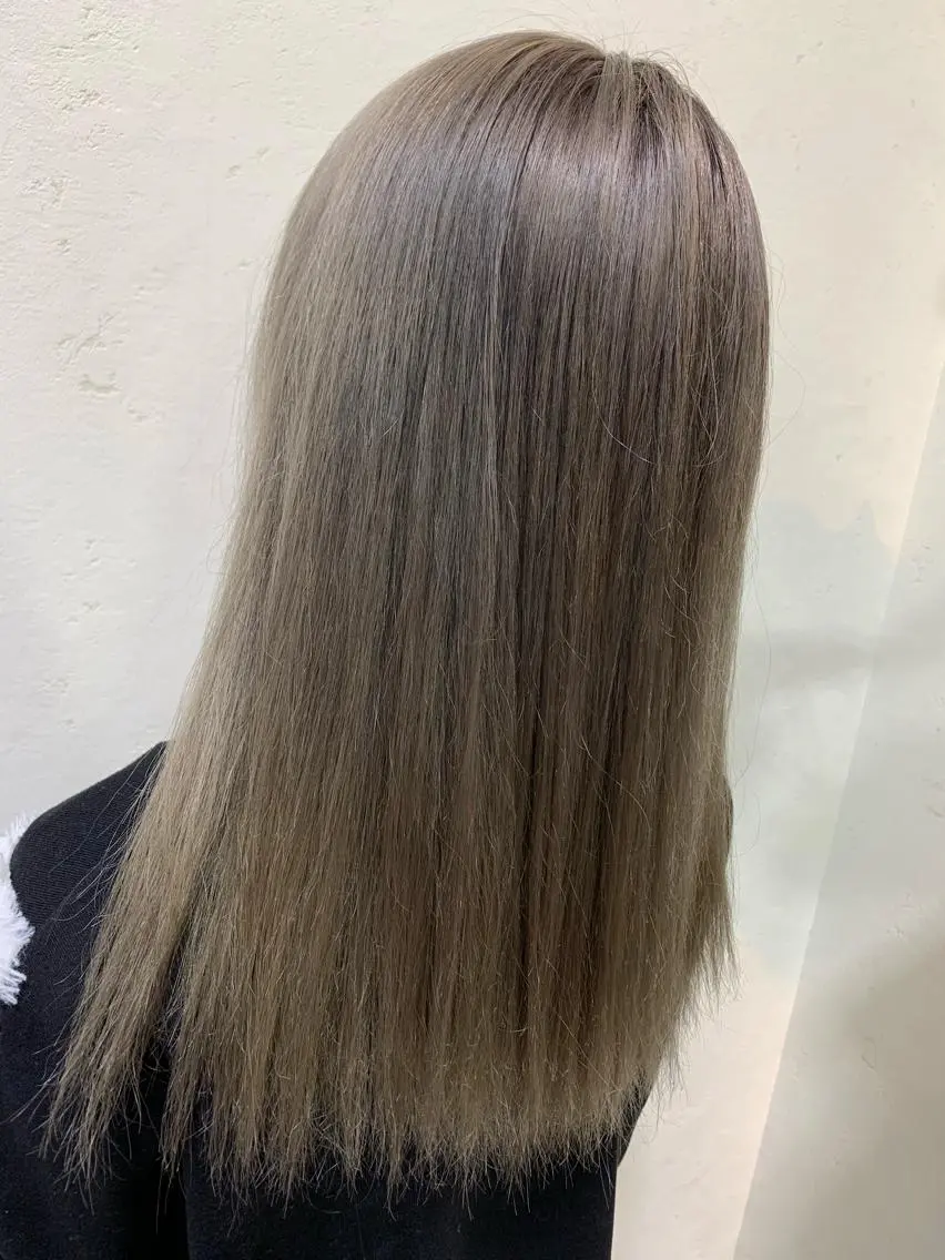 セミロング カラー ヘアカラー トリートメント 天野 開のヘアスタイル