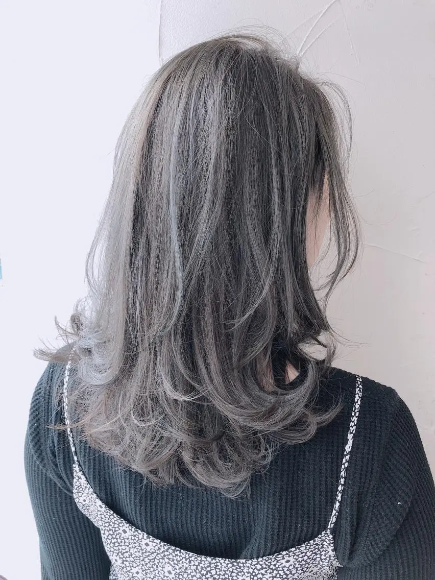 セミロング ヘアカラー 四ッ家 裕【店長】のヘアスタイル