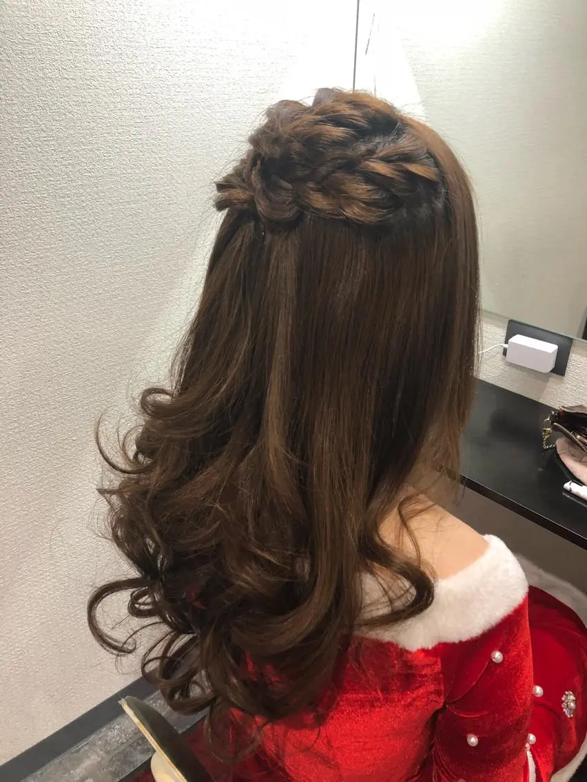 ロング ヘアアレンジ ハーフアップ クリスマス 田中 佐枝子のヘアスタイル