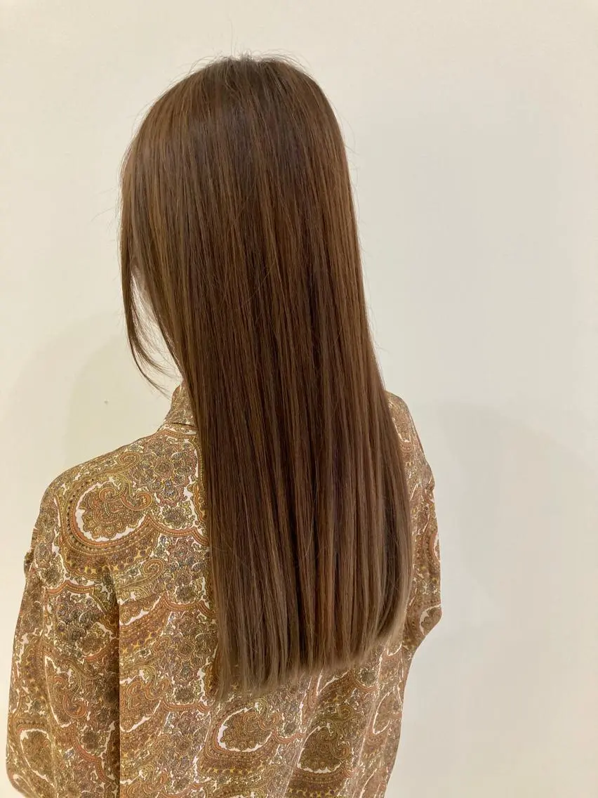 ロング カラー 品田 真里のヘアスタイル