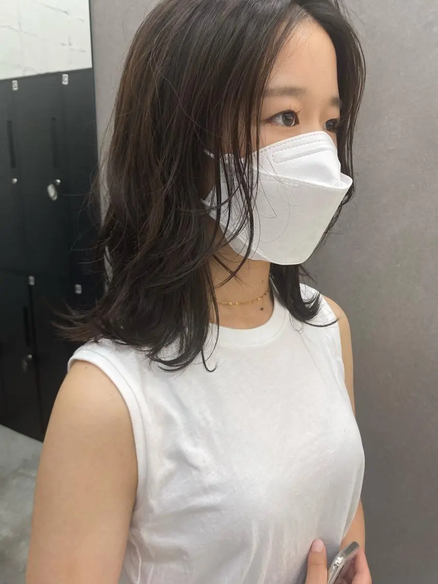 ミディアム カラー パーマ ヘアアレンジ メンズ キッズ ネイル マツエク・マツパ メンズハイトーン ハイトーンカラー ピンクカラー カラーマツエク ボブ 韓国🇰🇷レイヤー カットオリーブカラーのヘアスタイル