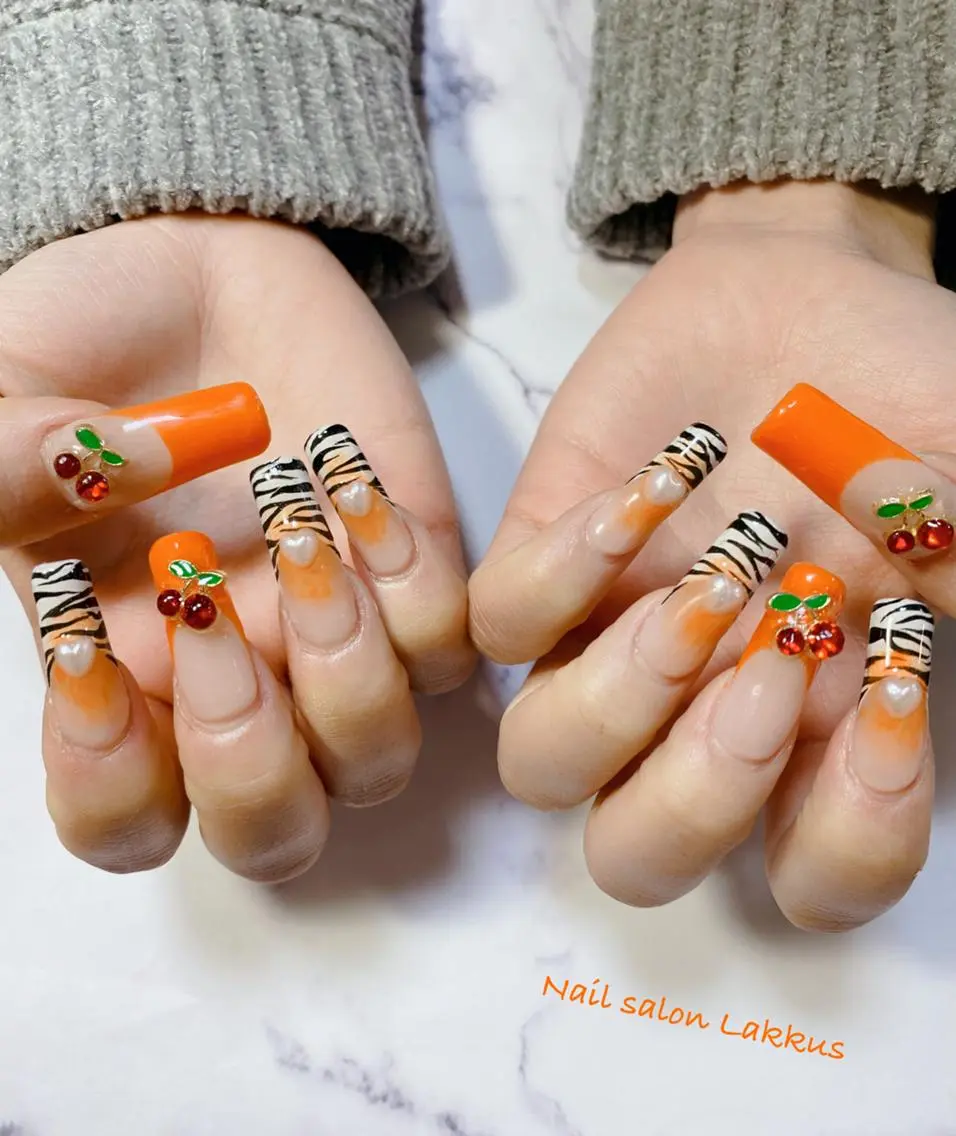 ネイル 長さ出し ロングネイル Lakkus T－CHIのネイルデザイン